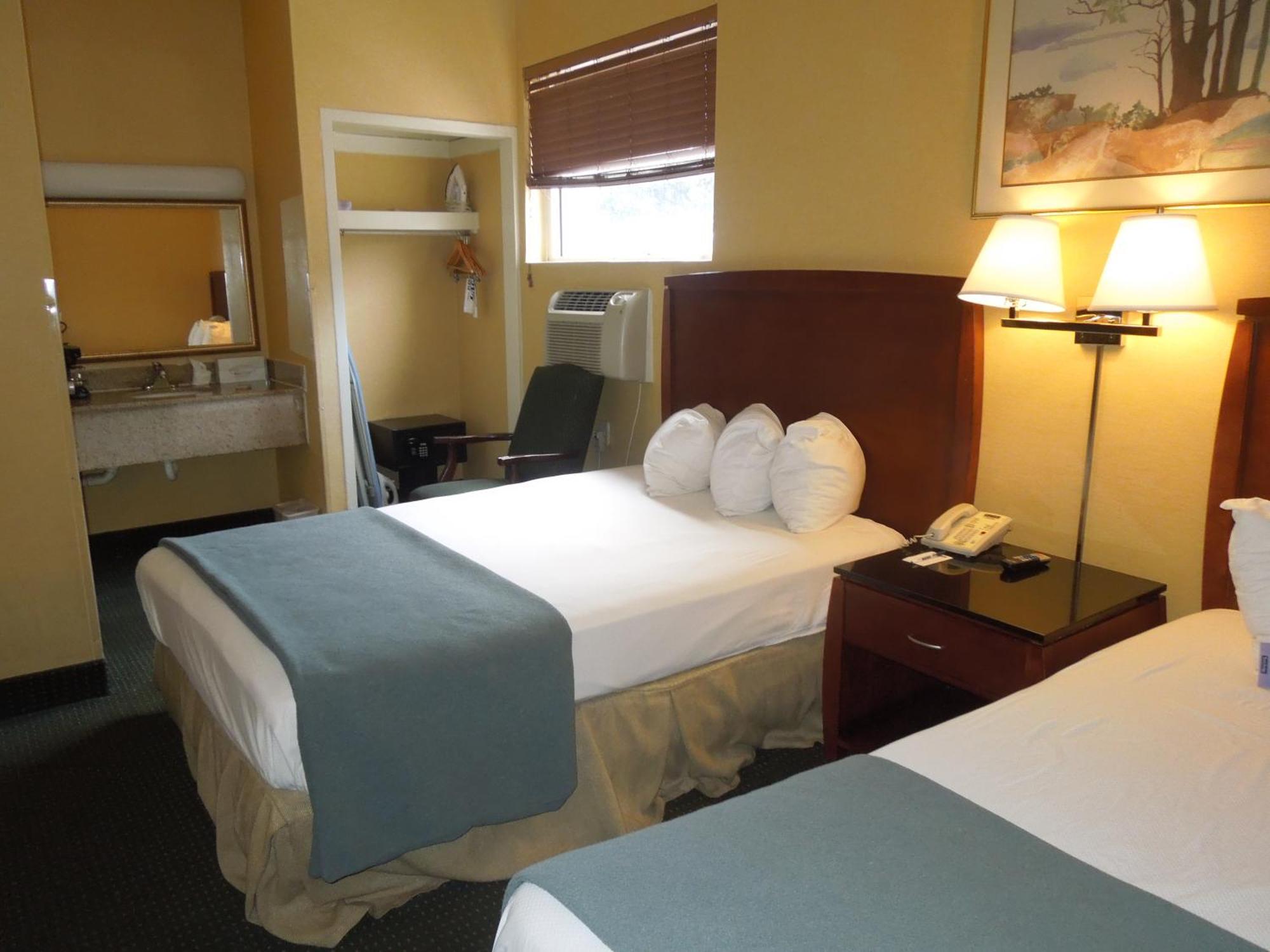 Travelodge By Wyndham Silver Spring Exterior photo