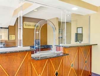 Travelodge By Wyndham Silver Spring Interior photo